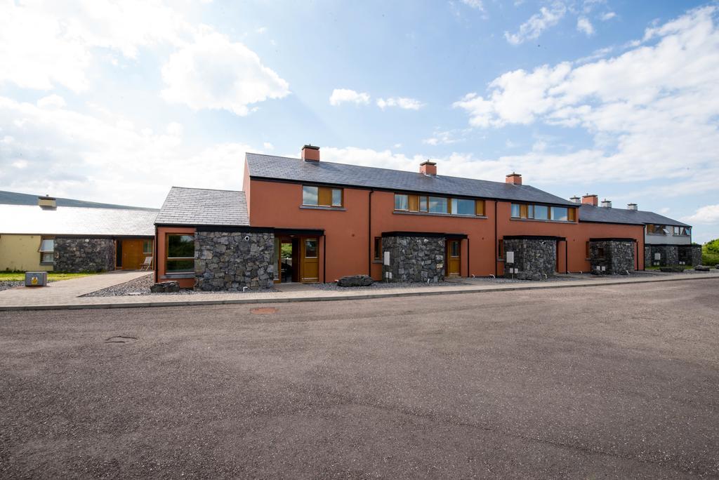 Burren Atlantic Hotel & Holiday Cottages Ballyvaughan Exteriér fotografie