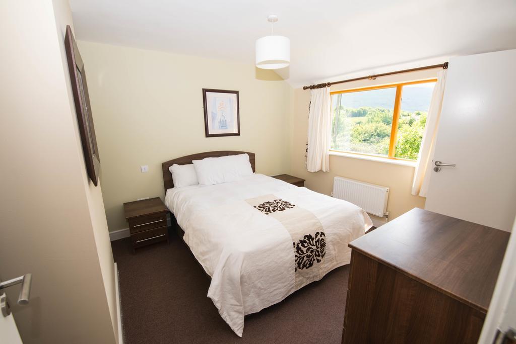 Burren Atlantic Hotel & Holiday Cottages Ballyvaughan Exteriér fotografie