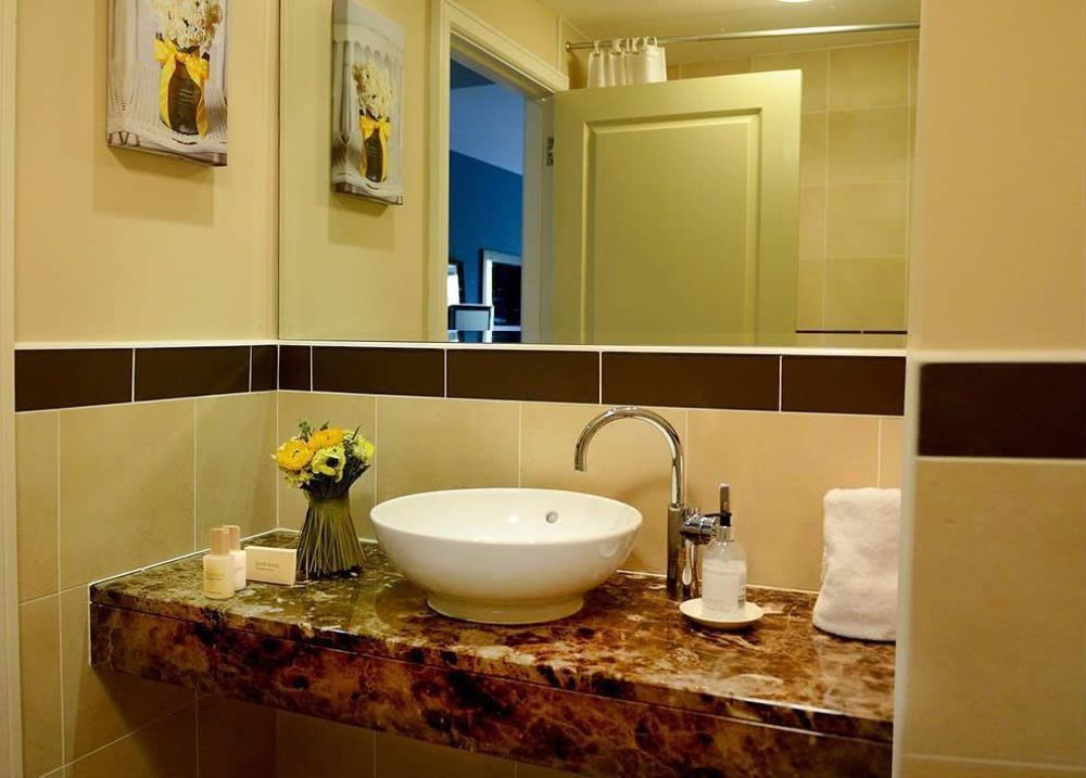 Burren Atlantic Hotel & Holiday Cottages Ballyvaughan Exteriér fotografie