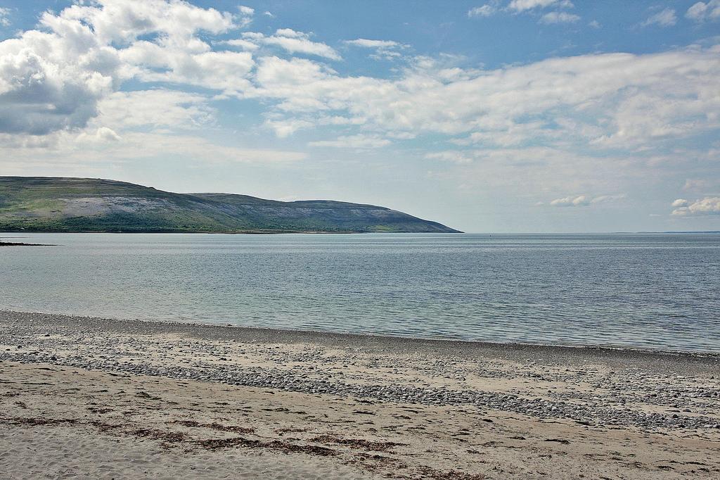 Burren Atlantic Hotel & Holiday Cottages Ballyvaughan Exteriér fotografie